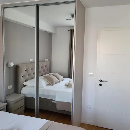 Malu Apartman דירה זאדאר