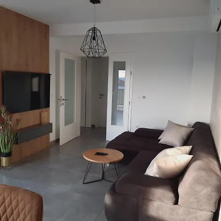 Malu Apartman Apartman *