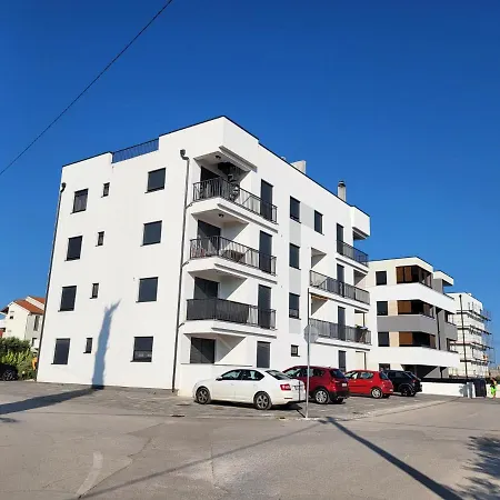 Malu Apartman * Zára